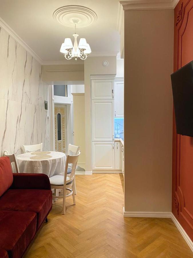 Grand De Luxe Residence Lviv Exterior photo